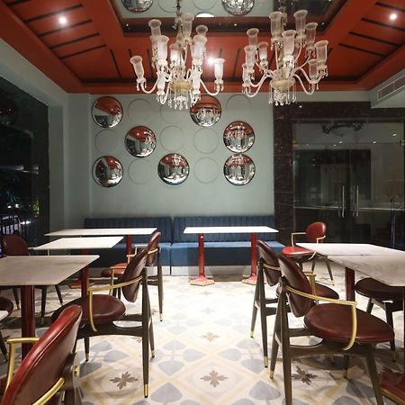 The Saga Hotel Nuova Delhi Esterno foto
