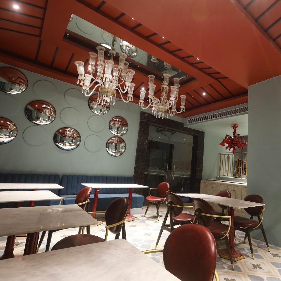 The Saga Hotel Nuova Delhi Esterno foto
