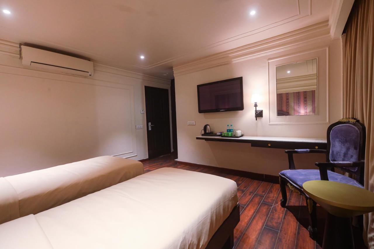 The Saga Hotel Nuova Delhi Esterno foto