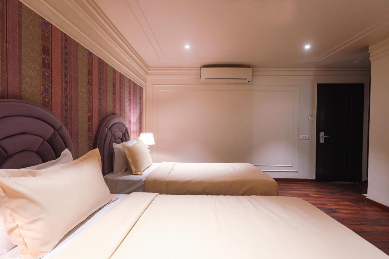 The Saga Hotel Nuova Delhi Esterno foto