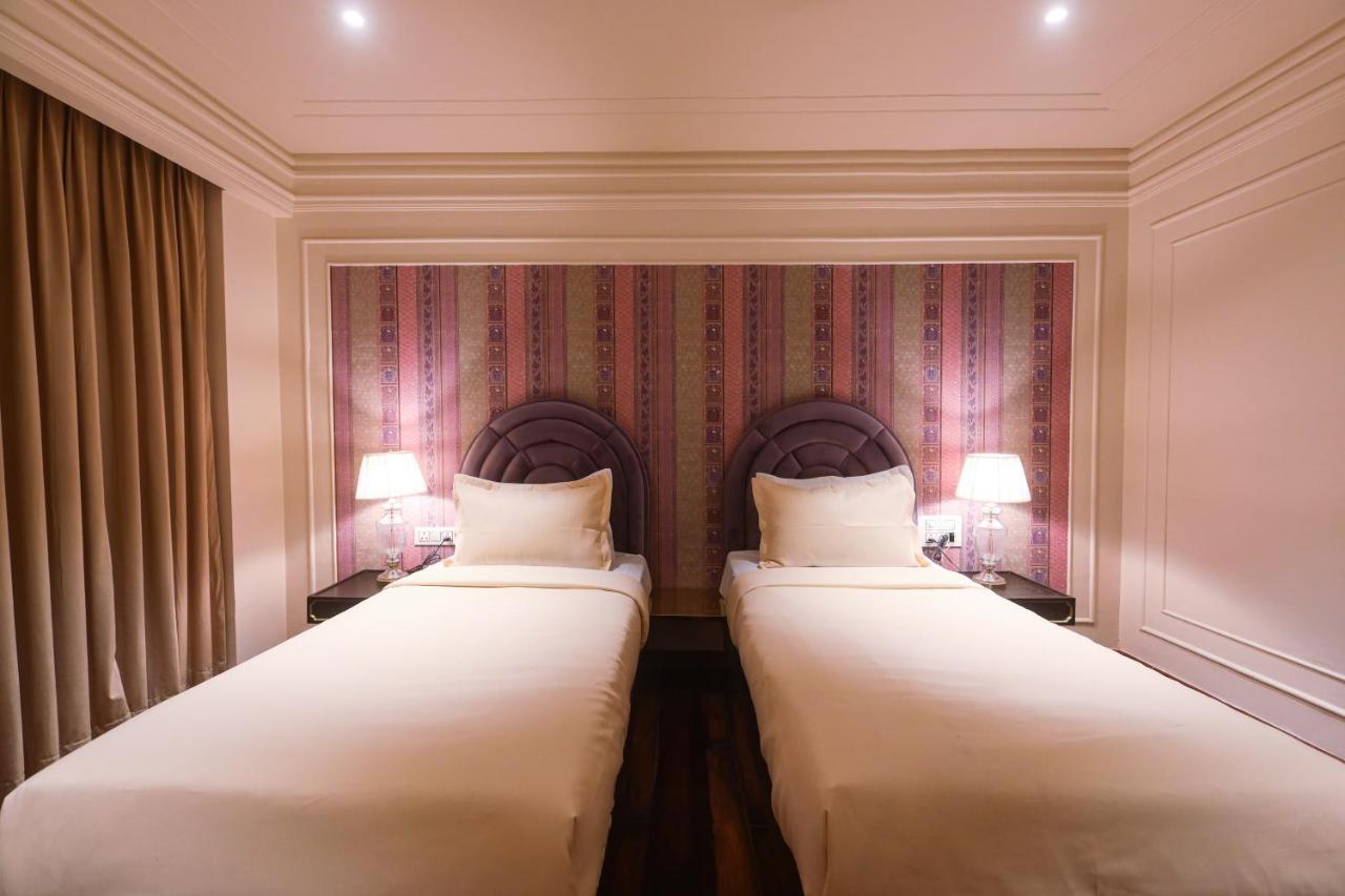 The Saga Hotel Nuova Delhi Esterno foto